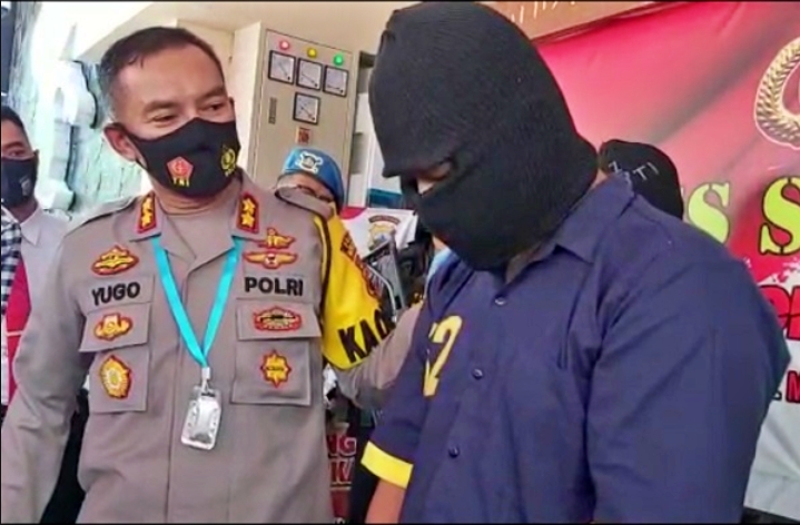 Polisi Gadungan diamankan polisi beneran (17/8/2020)-(Foto: istimewa)