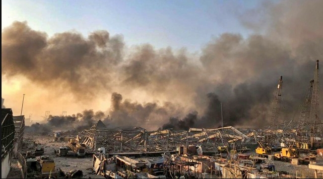 Puing puing sisa ledakan di Lebanon (4/8/2020)-(Foto: Istimewa)