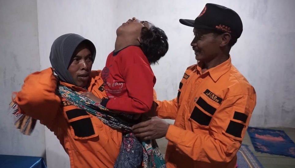 Tolong…Anak Dari Relawan Magelang Ini Alami Lumpuh Otak