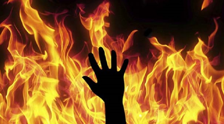 Seorang Suami Bakar Diri dan Keluarga, Diduga Karena Cekcok