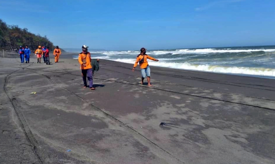 Tim Gabungan masih proses pencarian laka laut di pantai goa cemara bantul
