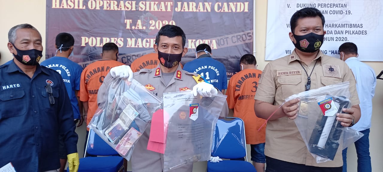 konferensi pers hasil operasi sikat jaran candi tahun 2020 di Mako 1 Polres Magelang Kota, (3/8/2020)