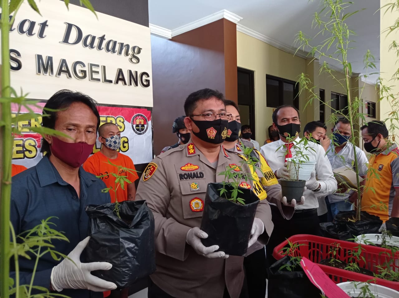 Kapolres Magelang saat ungkap kasus penyalahgunaan narkotikan jenis Ganja