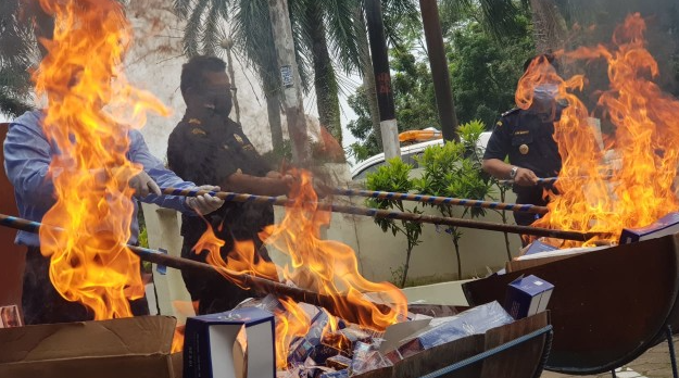 Bea Cukai Musnahkan Sejumlah Barang Ilegal, Mulai Dari Alat Bantu Seks Hingga Minuman Keras