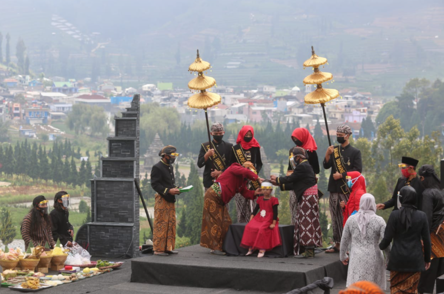 Pemotongan Rambut Gimbal di Dieng Culture Festival 2020 Berlangsung Berbeda
