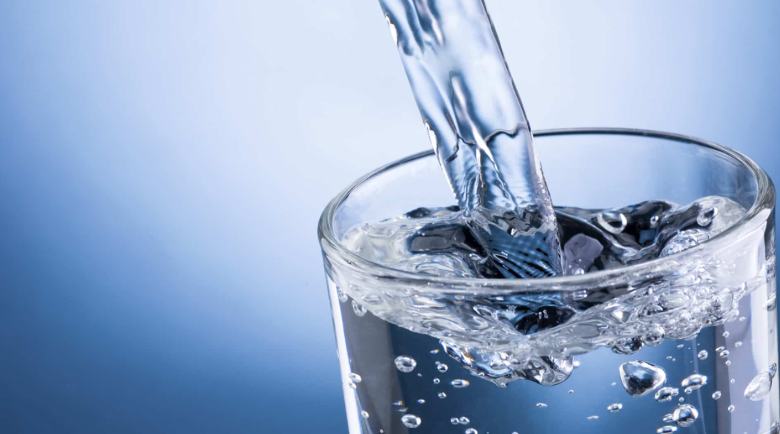 Minum Air Putih 2 Liter Sehari, Manfaat Luar Biasa Ini Yang Akan Didapatkan