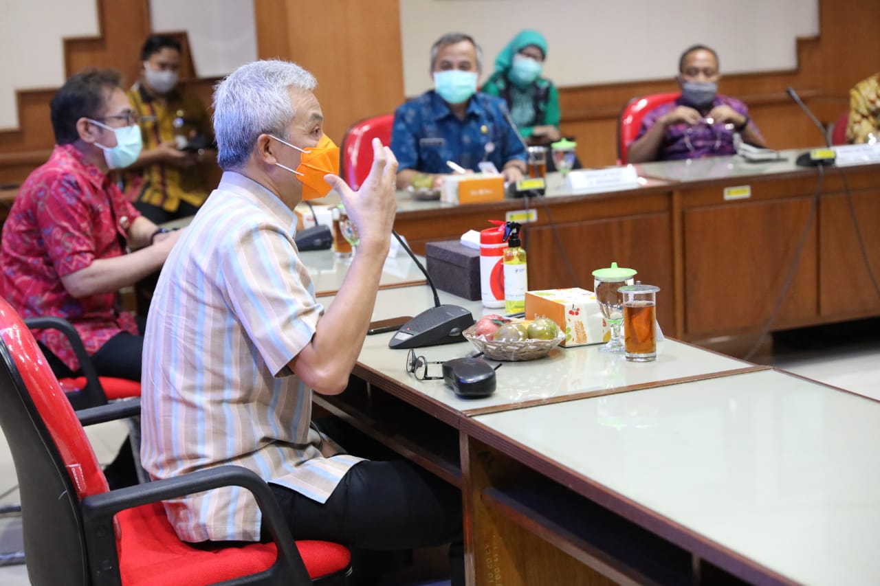 Ganjar Minta Kerja Keras, Ini Angka Kematian Covid-19 di Jateng