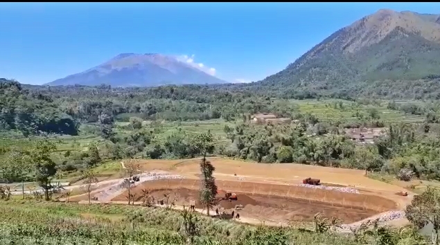 embung di kaki gunung andong proses pengerjaan (2/9/2020)-(Foto: Istimewa)