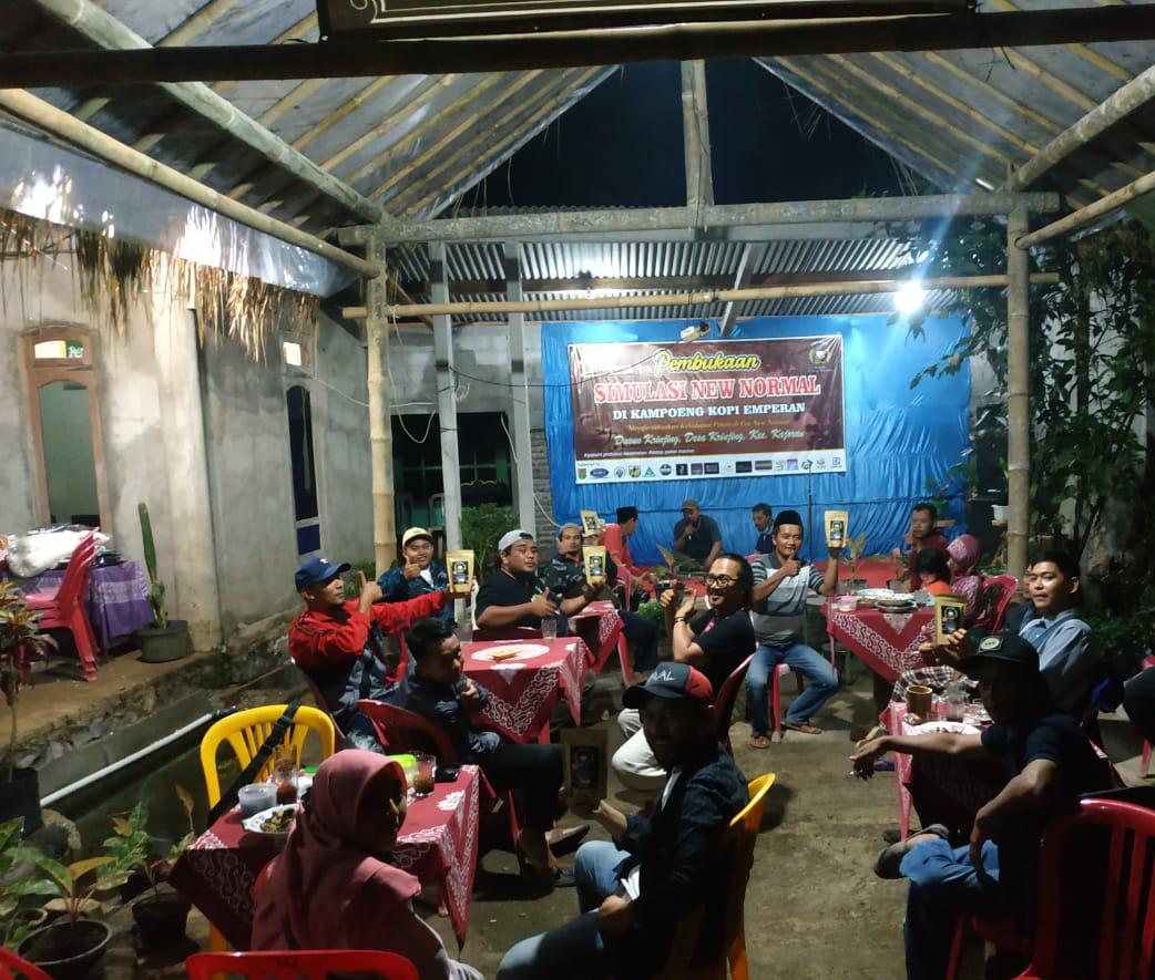 Simulasi new normal ngopi gratis kopi desa krinjing (21/10/2020)-(Foto: Istimewa)