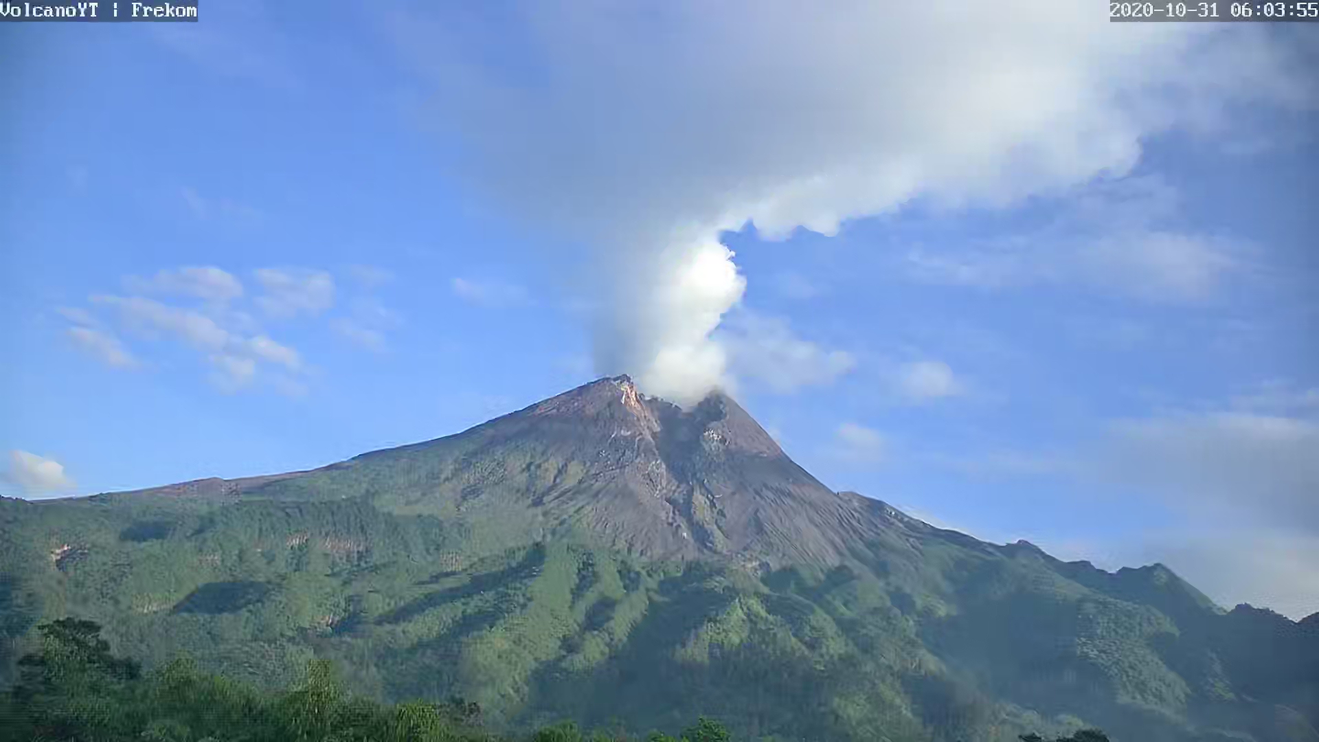 Visual Merapi Sabtu Pagi (31/10/2020)_Foto VolcanoYTZ