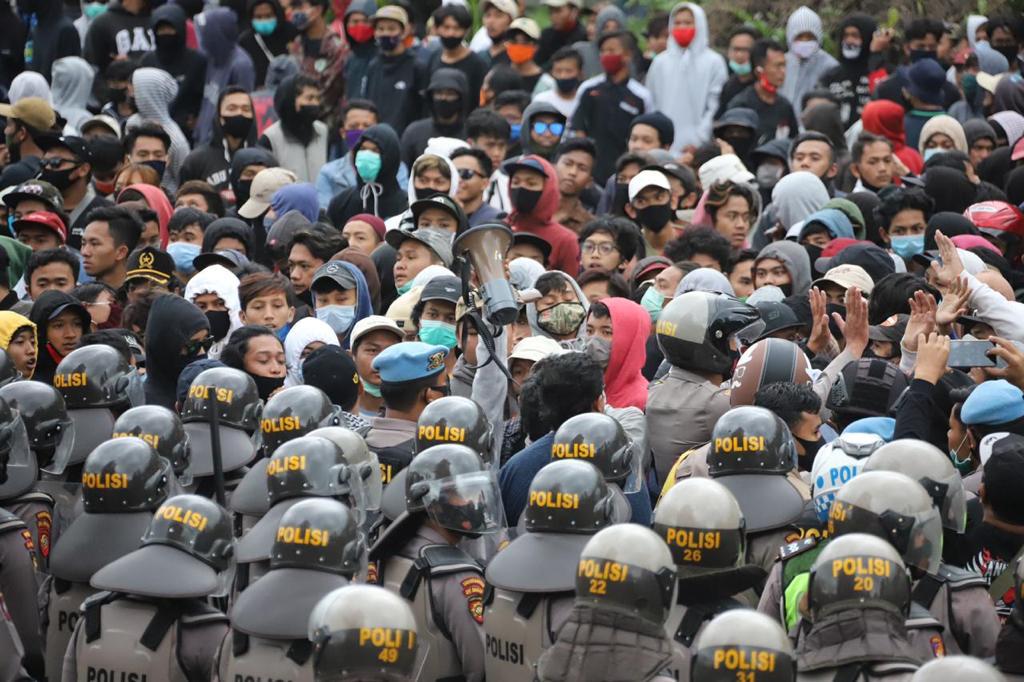 Sejumlah Fasilitas Rusak Pasca Kericuhan Demo Di Magelang