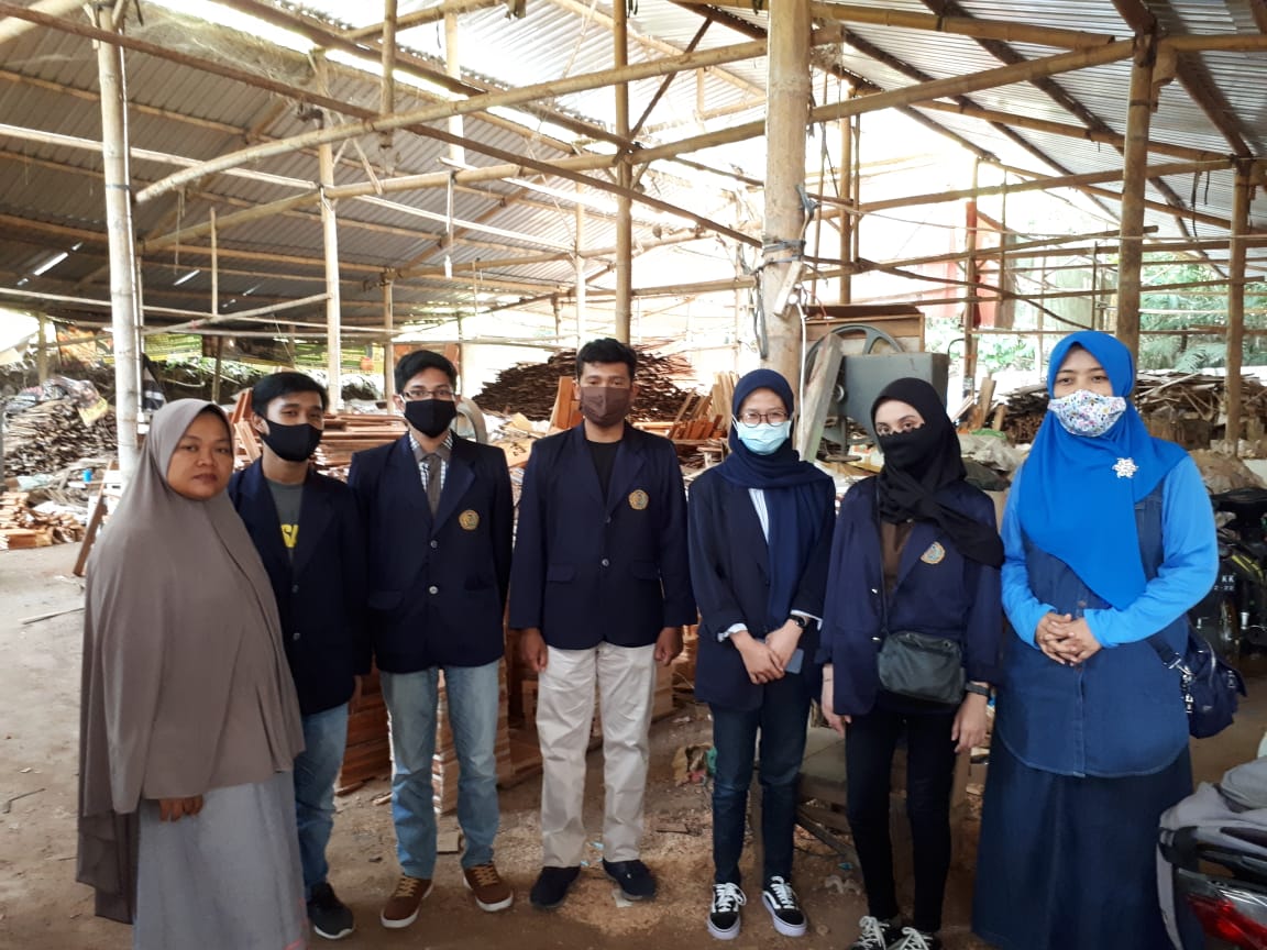PPMT UNIMMA di salah satu UMKM Kerajinan Kayu di Pucang Secang