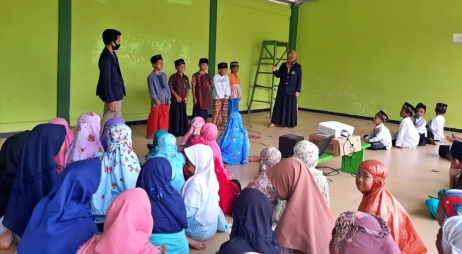 PPMT UNIMMA saat melakukan kegiatan di Ponpes daerah Kecamatan Dukun