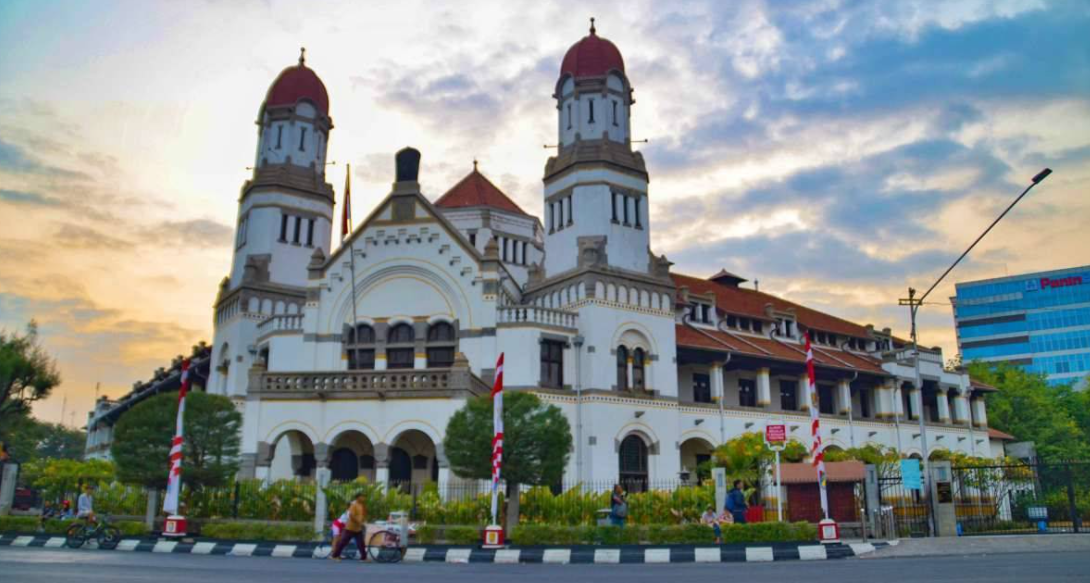 Viral Youtuber Ngevlog di Lawang Sewu Semarang ’Ditarik’ Rp3 Juta Perjam