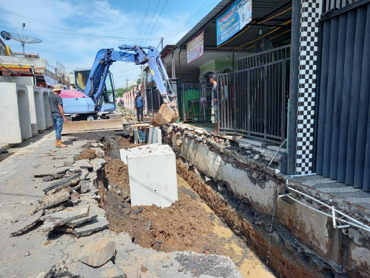 Ini Penjelasan Pelaksana Proyek Jalan Soka Belakang Artos Mall yang Ambrol