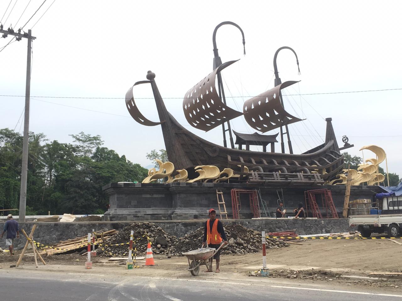 Pembangunan ikon Samudraraksa di Gerbang Klangon (foto : han)
