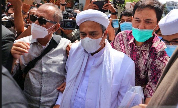 Habib Rizieq saat tiba di Mapolda Metro Jaya (12/12/2020)-(Foto: Istimewa)