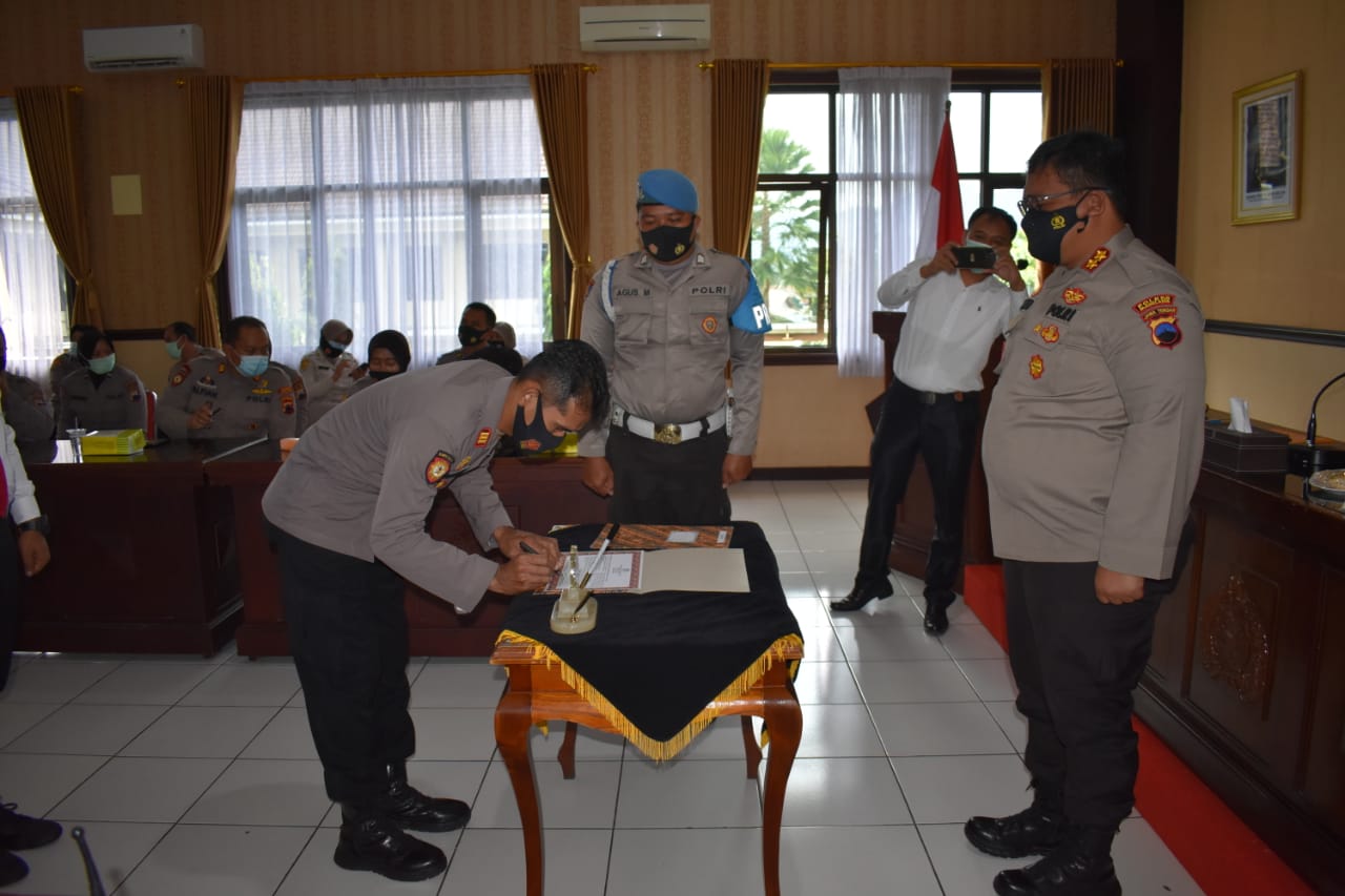 Penandatanganan Fakta Intergritas dan sosialisasi DIPA 2021 oleh Polres Magelang (16/12/2020)-(Foto: istimewa)