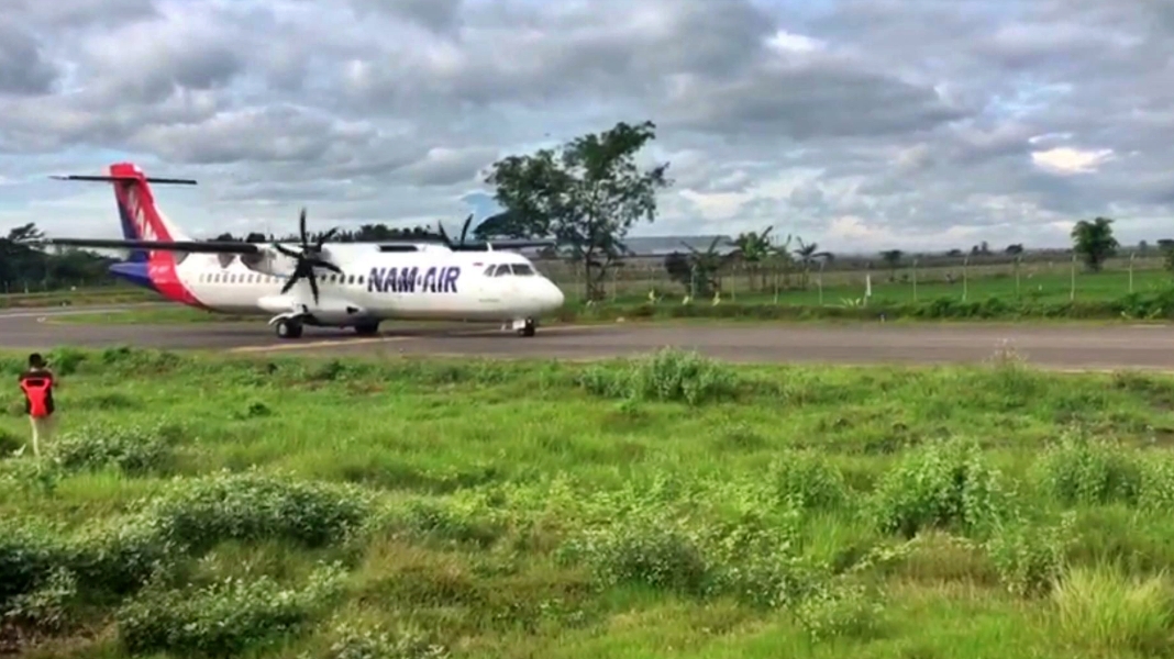 Pesawat Nai Air berhasil mendarat di bandara Blora Jawa Tengah