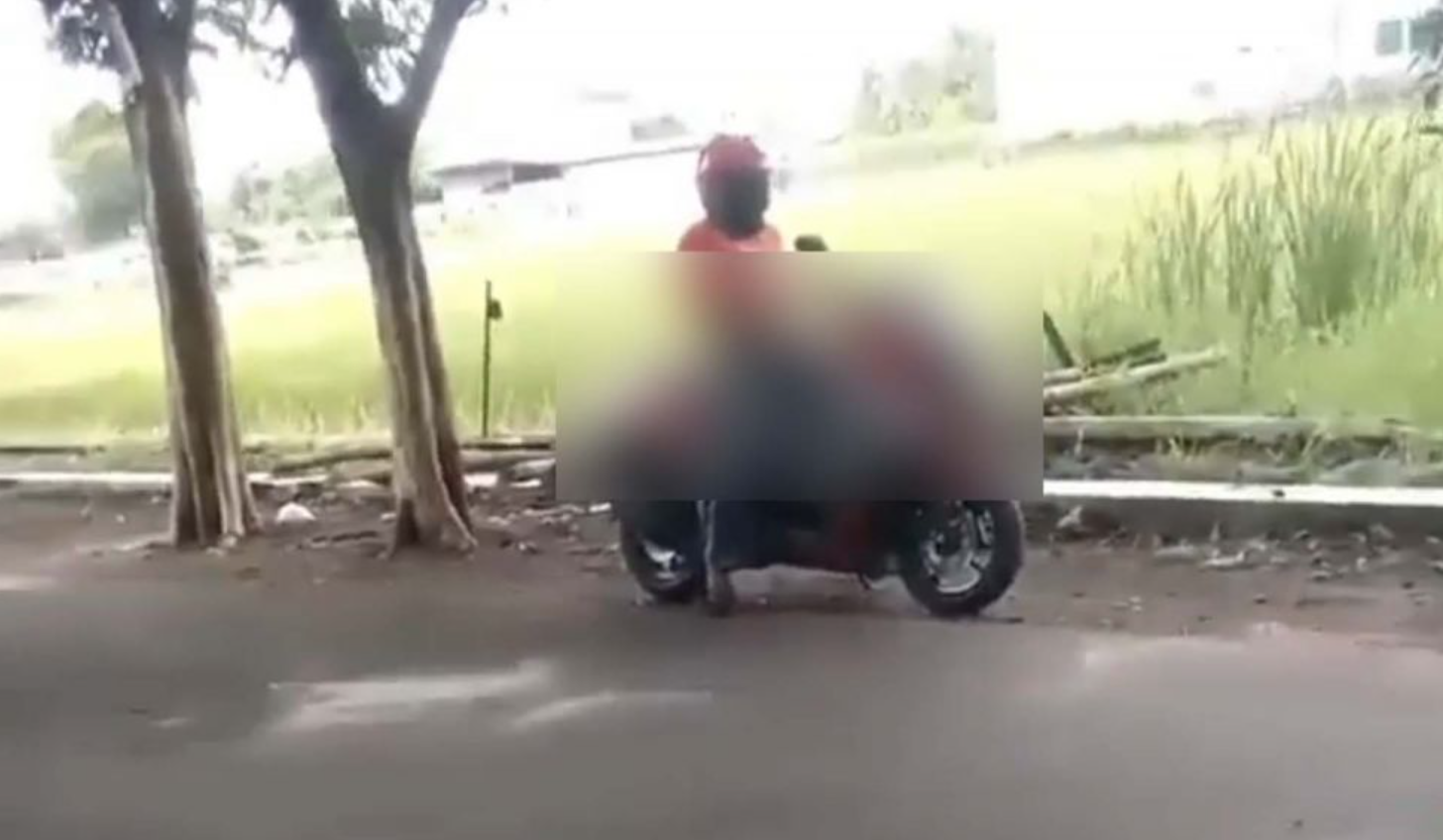 MASTURBASI: Ilustrasi seorang pemuda melakukan masturbasi di pinger jalan. (sumber: internet)