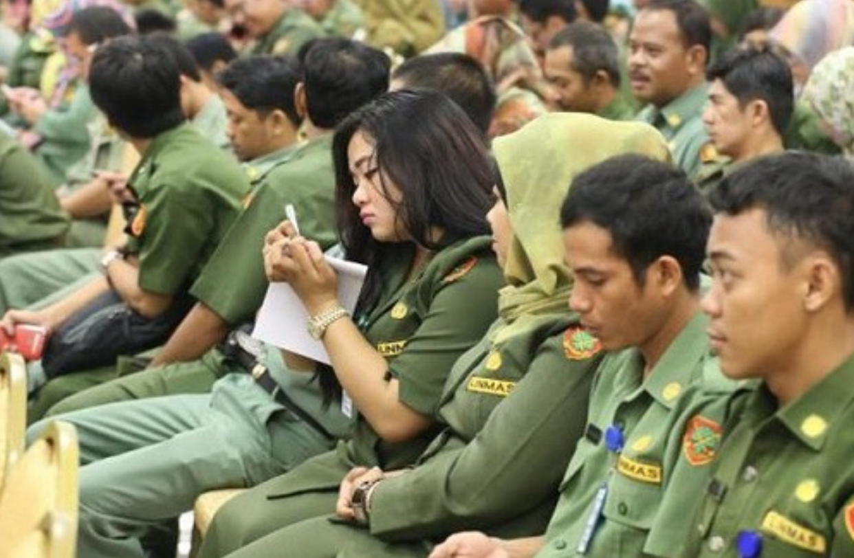 PNS Bakal Kena Sanksi Jika Nekat Cuti Saat Nataru