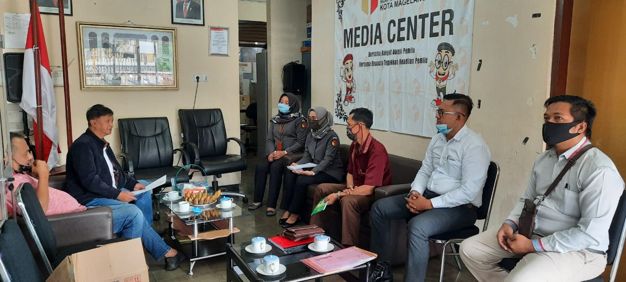 Tim Advokasi Aswinner Laporkan Temuan Dugaan yang Merugikan ke Bawaslu Kota Magelang