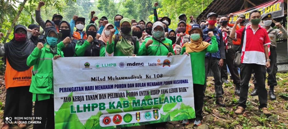 Aisyiyah Magelang tanam pohon di Kendeng Hill