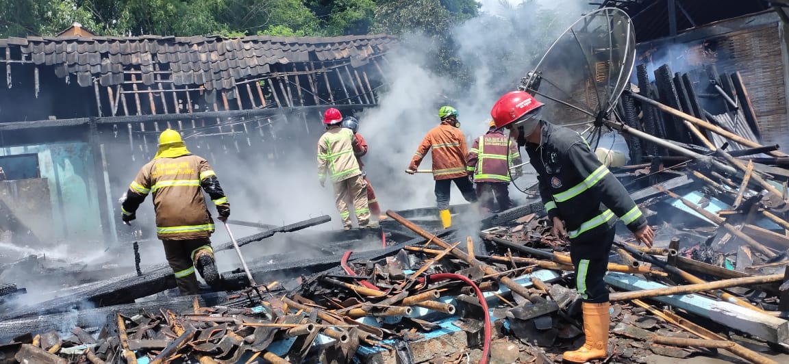 Diduga Korsleting Listrik, Rumah di Magelang Hangus Terbakar