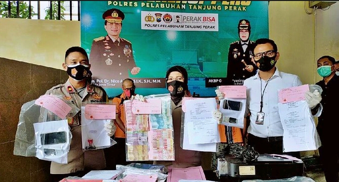 agen travel jadi pemalsu surat hasil rapid test