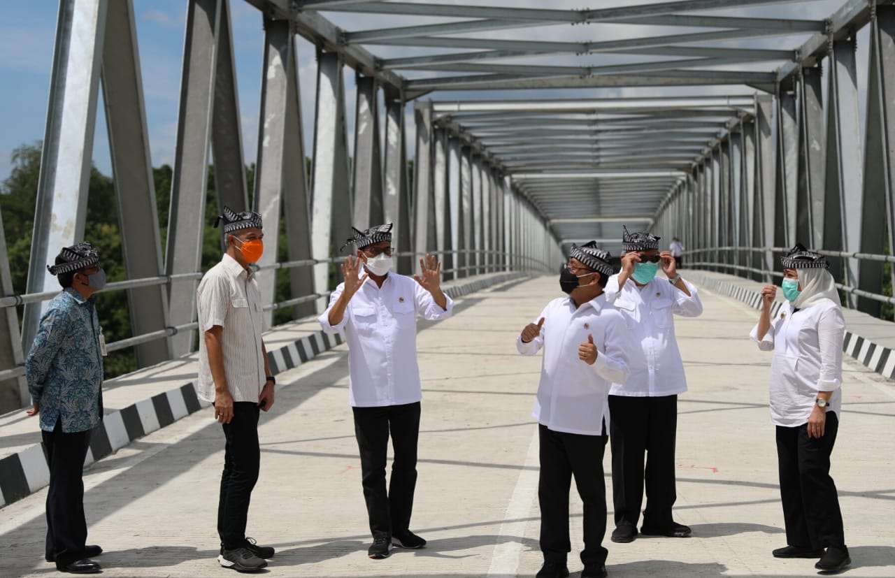 Jembatan Blora Bojonegoro diresmikan Ganjr Pranowo (3/1/2021)-(Fot0: ihr)