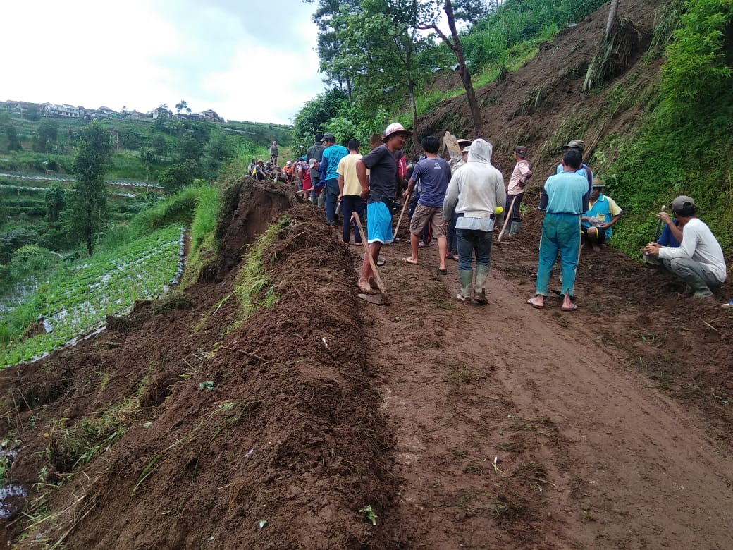 BREAKING NEWS: Satu Warga Magelang Meninggal Tertimpa Longsor