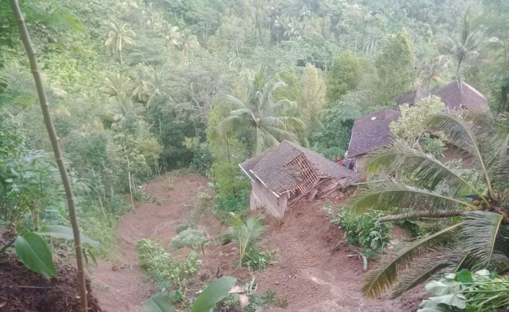 Longsor di Salaman Magelang, 2 Rumah Rusak dan 3 Terancam