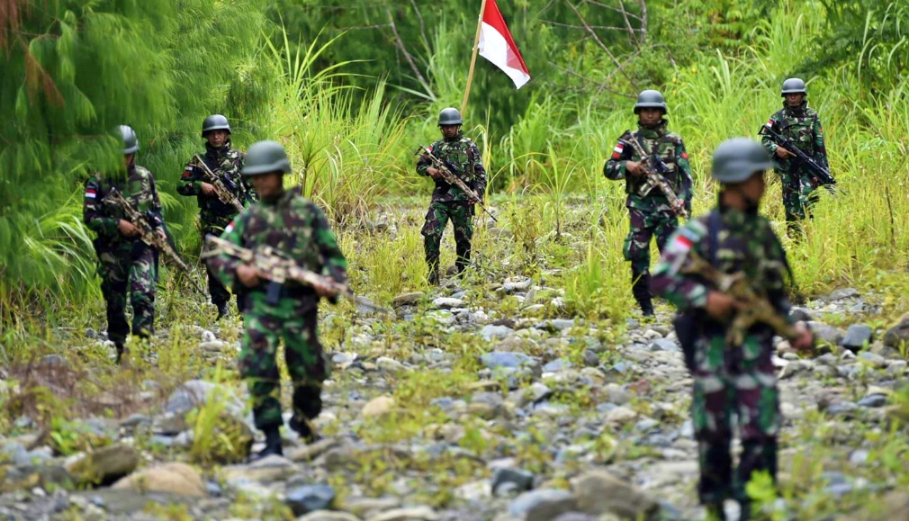 ilustrasi TNI kontak tembak senjata dengan KKSB di Papua