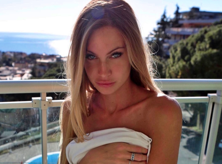 model Andressa Urach mengaku sempat terima boking dari Ronaldo