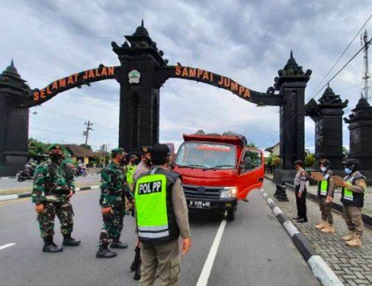 TUGU IRENG: Perbatasan Jateng-DI Jogjakarta. (foto: istimewa)