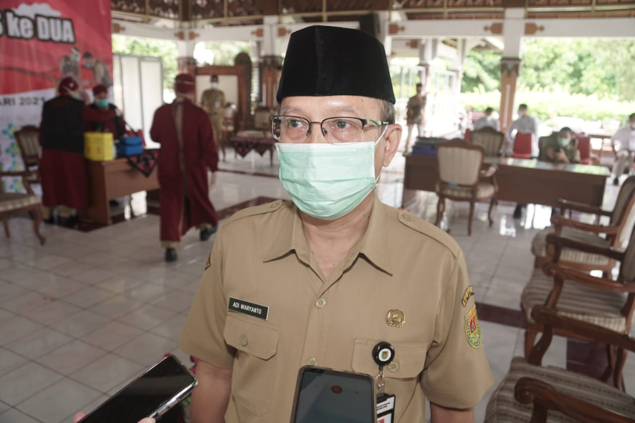 Sekda Kabupaten Magelang saat diwawancari
