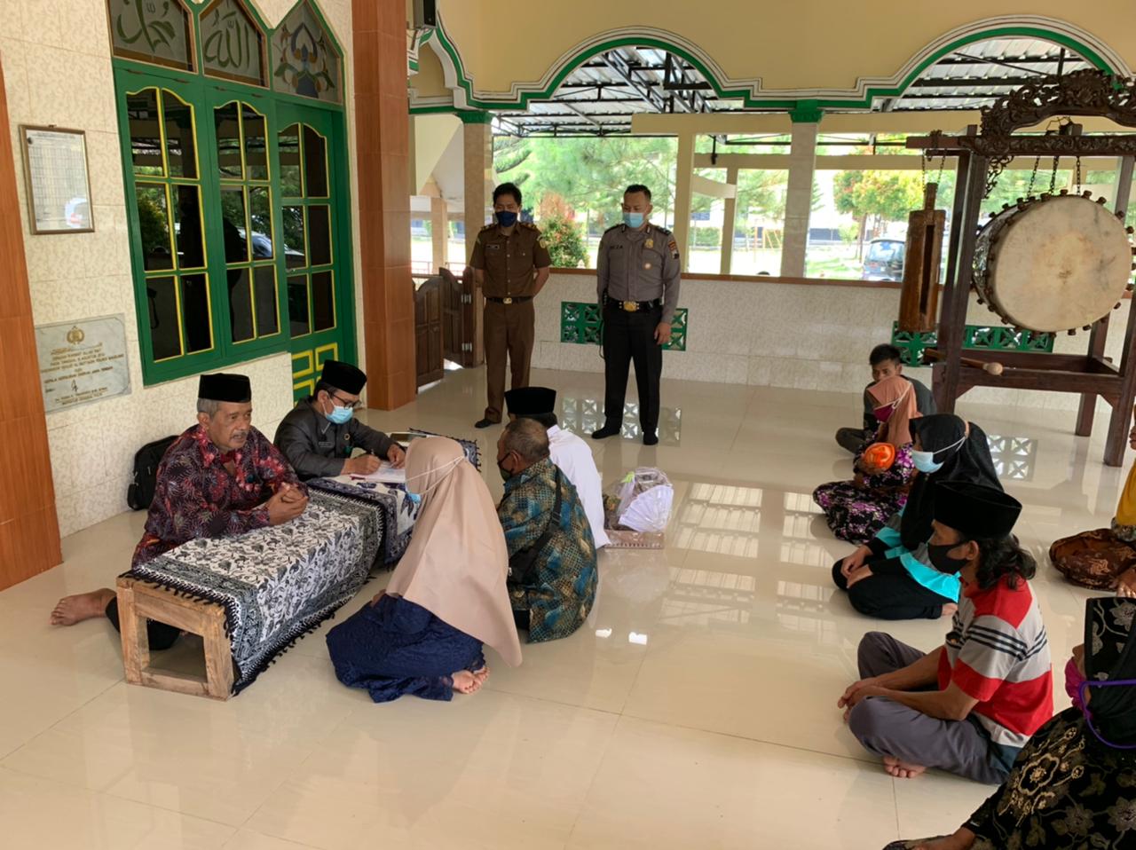 Seorang Tahanan Polres Magelang lakukan akad nikah dengan pujaan hatinya (22/2/2021)