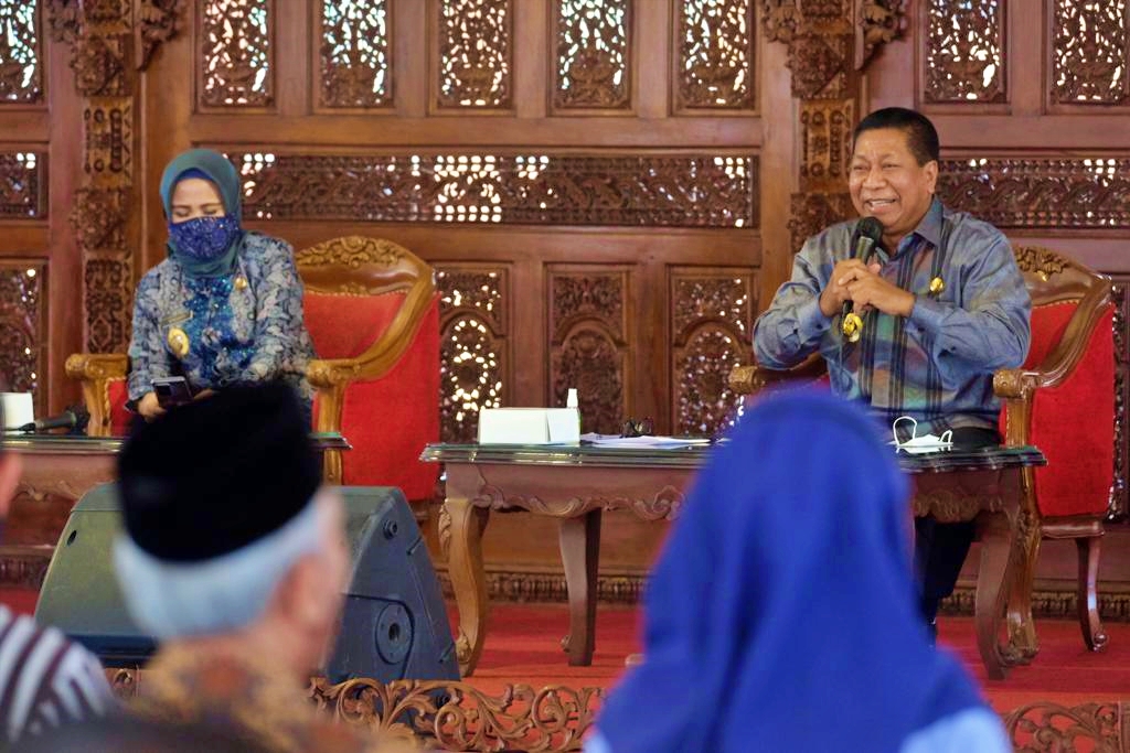 Wali Kota dan Wakil Wali Kota Magelang saat sarasehan dengan jajarannya (16/2/2021)-(Foto: istimewa)