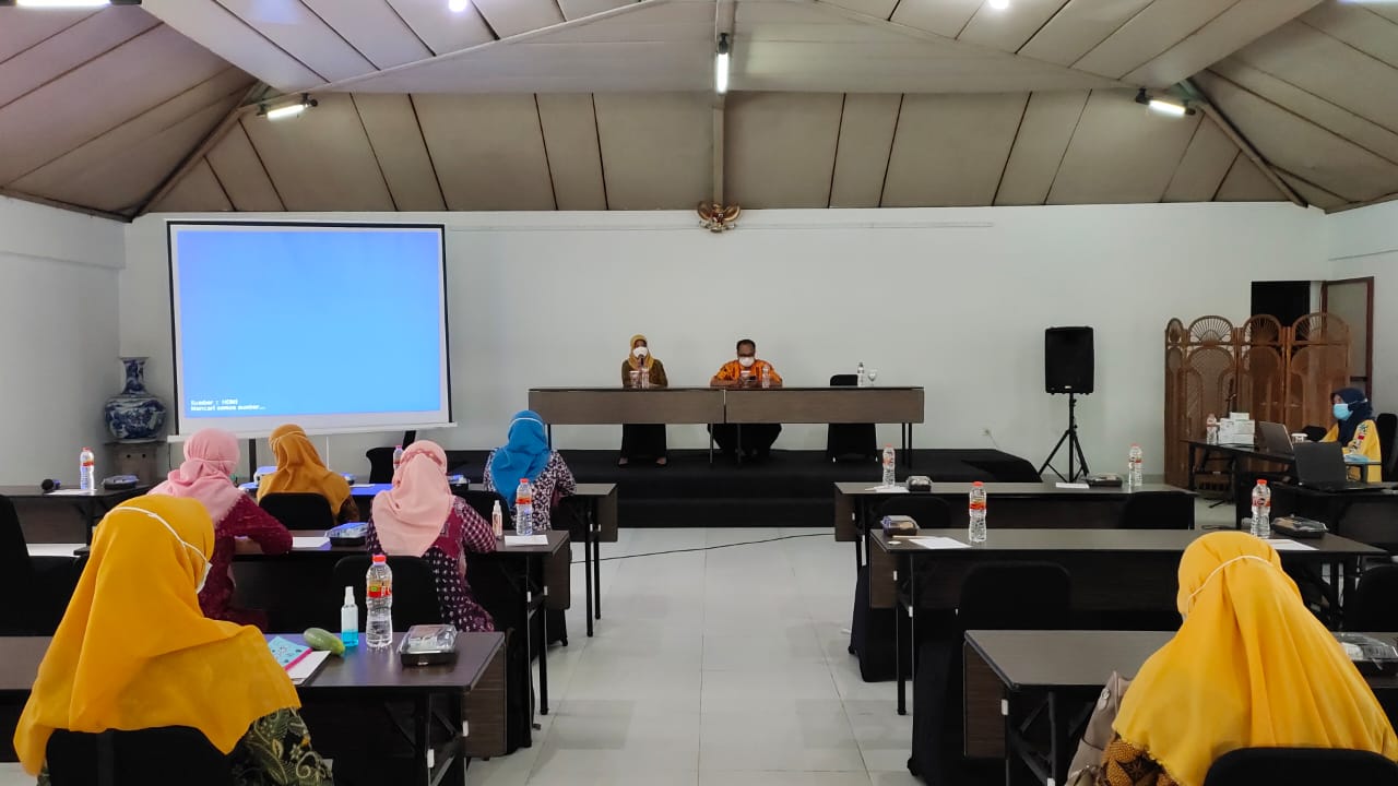 Tingkatkan Kualitas Vaksinator Covid-19, Dinkes Kabupaten Magelang Beri Pembekalan