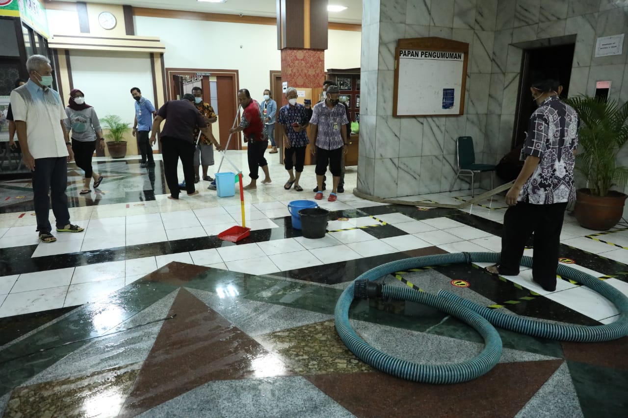 Kompleks Kantor Gubernur Jateng Terendam Banjir, Ganjar Ungkap Penyebabnya