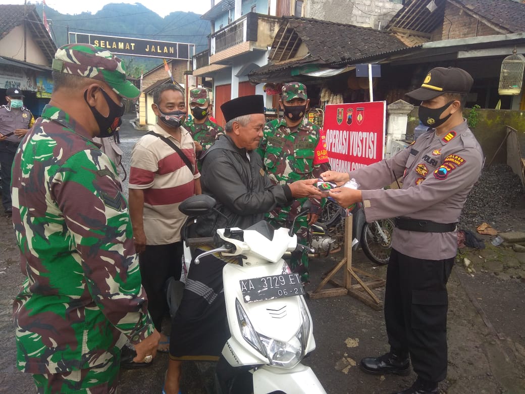 Forkompincam Windusari Gelar Operasi Yustisi Di Pasar