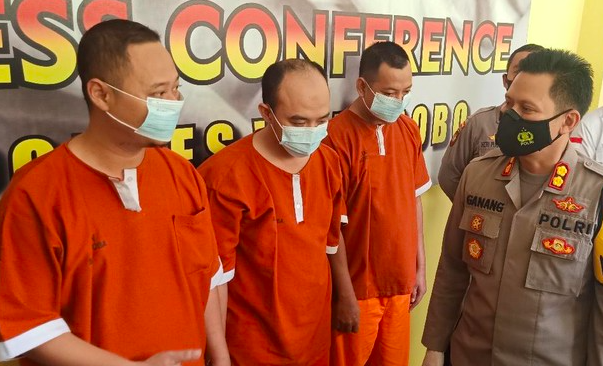 PEMERASAN: Tiga wartawan gadungan ditangkap Polres Wonosobo. (foto: istimewa)