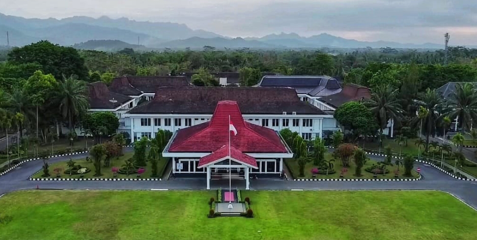 Kantor Pemerintahan Kabupaten Magelang_Foto By Heri Bowo