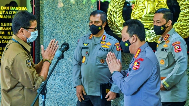 Menparekraf saat bertemu Kapolri di Jakarta