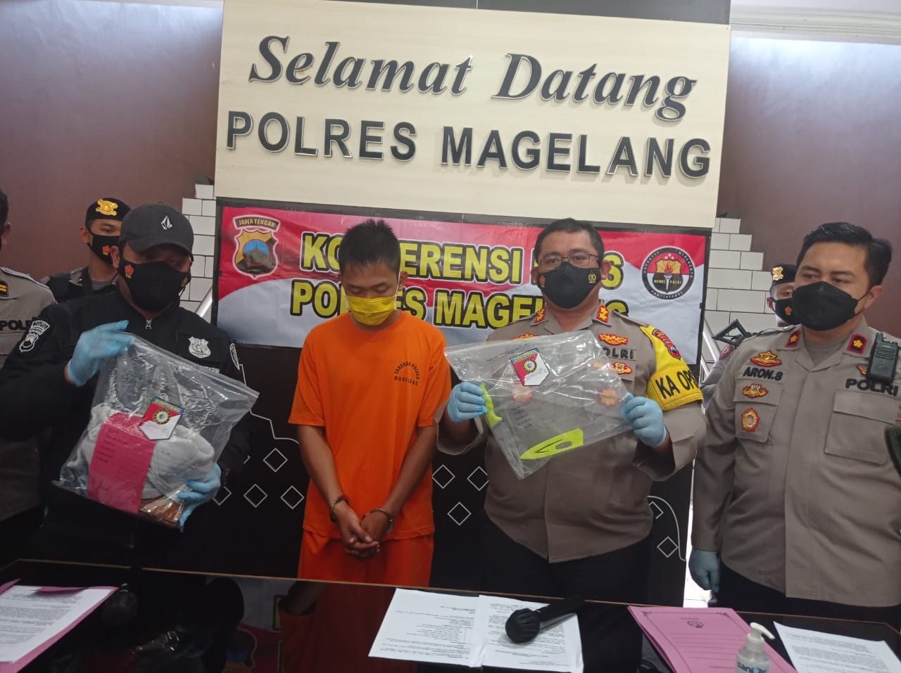 Polres Magelang saar prescon mayat dalam kamar hotel adalah korban pembunuhan (6/3/2021)-Foto - bsn