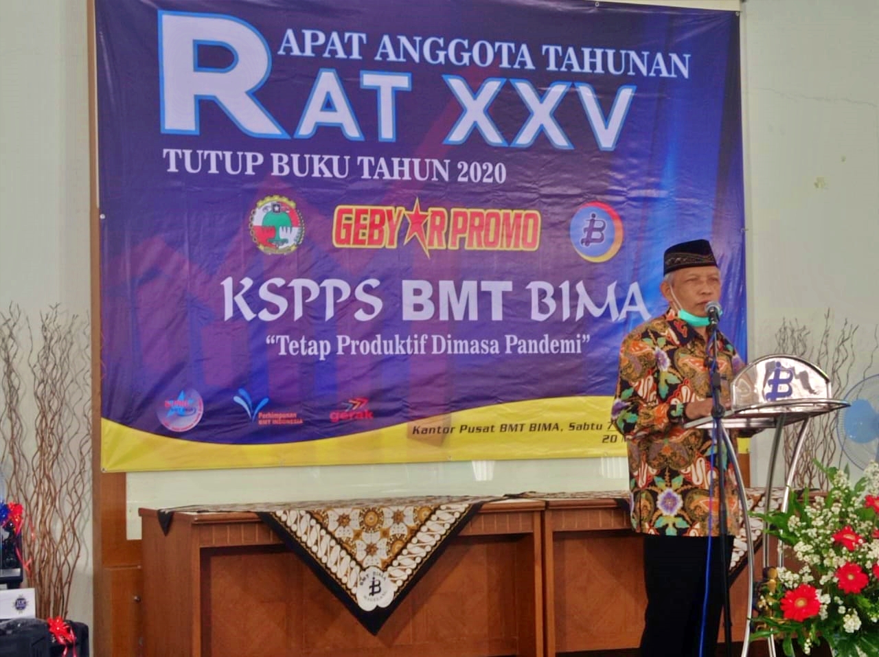 Pimpinan KSPP BMT BIMA Magelang saat sambutan RAT 2020 yang lebihi target
