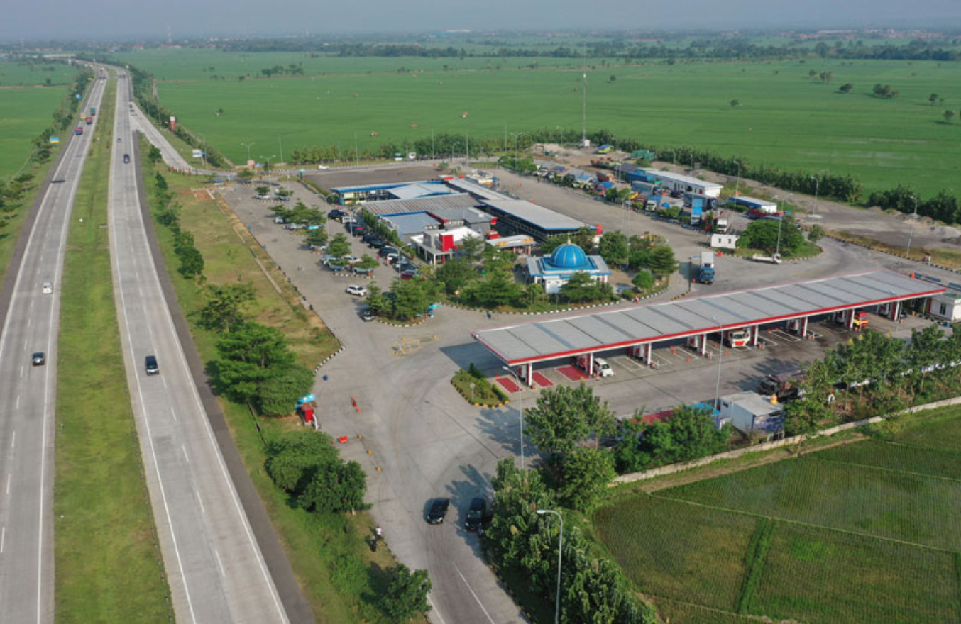RAMAI: Rest Area di Jalan Tol. (Foto: internet)