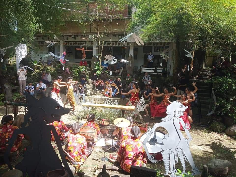 Wayang Kontemporer oleh Komunitas Lima Gunung (14/3/2021)