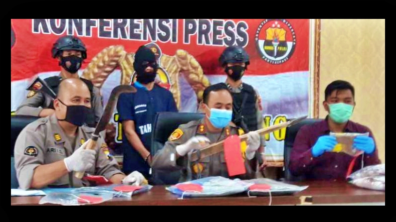 motiv pelaku pembacokan imam masjid di Temanggung