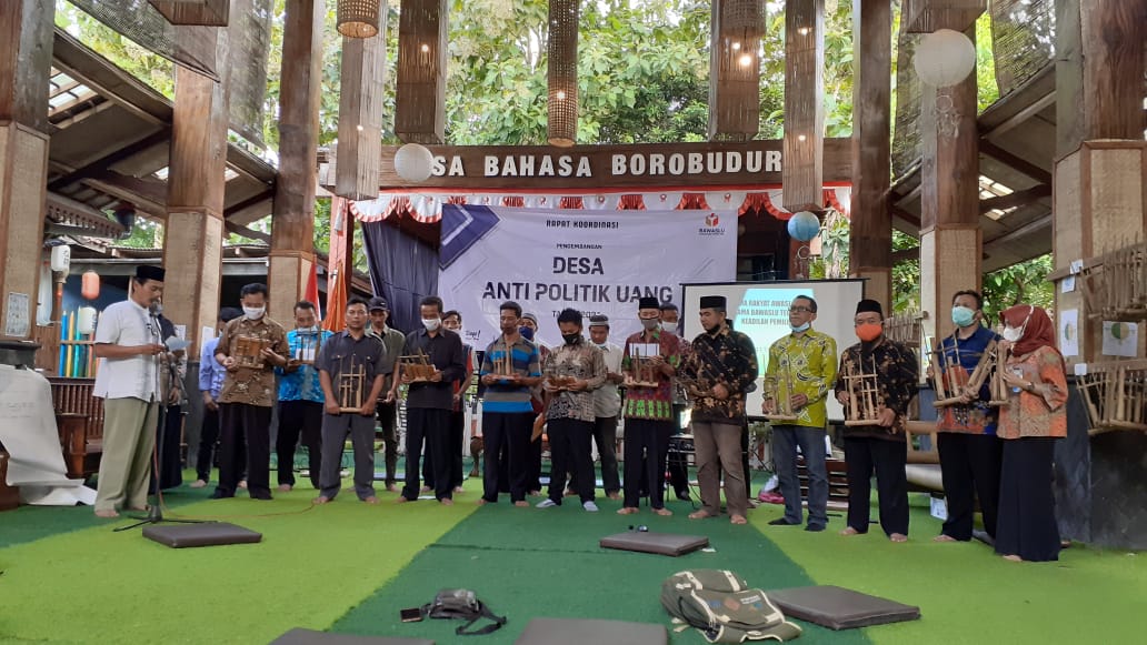 Deklarasi Desa Anti Politik Uang Di Desa Ngargogondo Borobudur oleh Bawaslu Kabupaten Magelang (29/4/2021)
